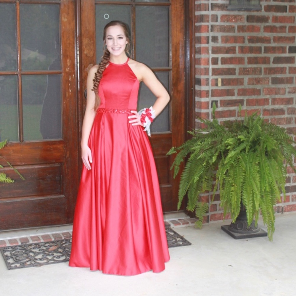 Red prom dress